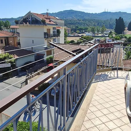 Ginestre 14 Apartment *